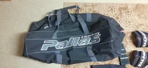 Eishockeyausrüstung Bild 5