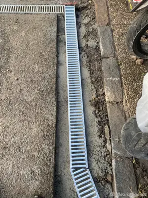 Pflasterer mit langer Berufserfahrung übernimmt  Abschrägungen Granitrandsteine bei Ein und Ausfarte Bild 5