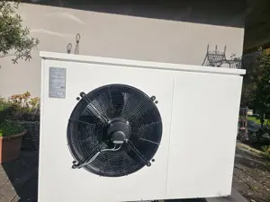 Neuwertige Luftwärmepumpe günstig zu verkaufen Bild 3