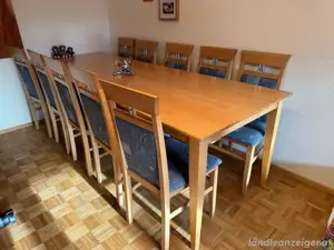 Großer Esstisch aus Vollholz mit 10 Stühlen zu verkaufen Bild 2