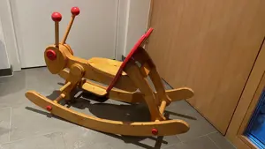 Schauckelpferd aus Holz