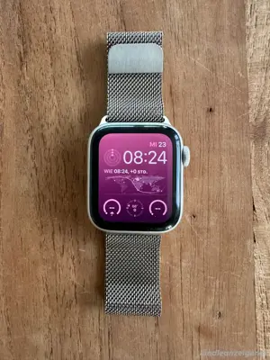 Apple Watch SE (GPS + Cellular) (2. Generation) 