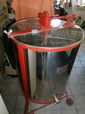 Bienenstöcke + Honigschleuder + Zubehör  Bild 5