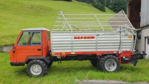 Reform Muli 600SL mit 18m  Ladewagen Bild 4