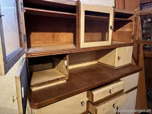 alter Küchenschrank Bild 3