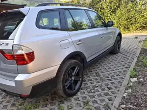 BMW X3 2,5x drive Bild 5