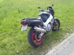 Yamaha FZR 1000 Exup Bild 3