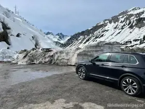 Verkaufe sehr gut gepflegten, VW Tiguan R Line schwarz 