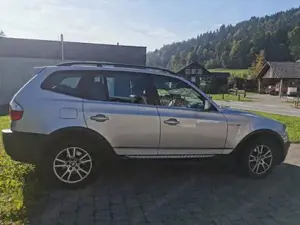 BMW X3 E83 3.0 L Diesel 218 PS, BJ 07 2005, knapp 260.000 KM Bild 2