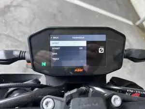 Ktm Duke 890 R Bild 8