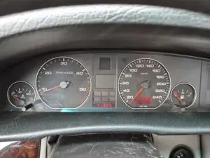 Audi A6 Avant 1.9 TDI C4 Kombi Klima AHK EFH Rarität Bild 10