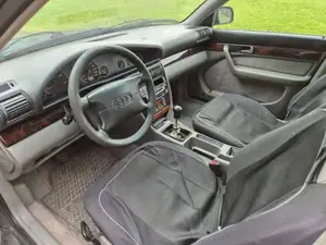 Audi A6 Avant 1.9 TDI C4 Kombi Klima AHK EFH Rarität Bild 2