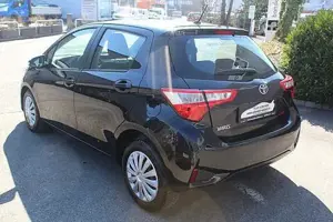 Toyota Yaris 1,0 VVT-i Active aus zweiter Hand Bild 4