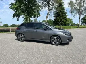 Nissan Leaf N-Connecta 40kWh mit Winterpaket (100% Elektroauto) Bild 4