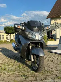 Suzuki Burgman 650 Executive Bild 3