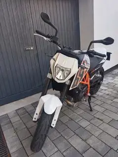 KTM Duke 690 Bild 9