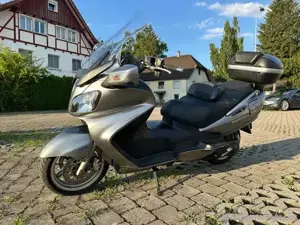Suzuki Burgman 650 Executive Bild 2