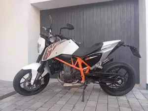 KTM Duke 690 Bild 8