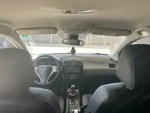 Nissan Pulsar Black Edition 1,5 dci Bild 2