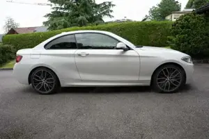 BMW 225d Coupé M Sport Aut Navi Prof HK PDC SHZ Bild 3