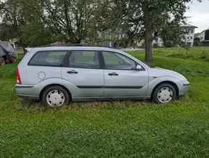 Ford Focus Kombi 1.8Tdci Bild 4