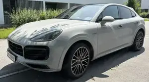 Porsche Cayenne E-Hybrid  Bild 4