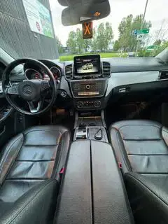 Mercedes-Benz GLE-Klasse GLE 350 d 4Matic A-Edition Aut. | LEDER | SUV   Geländewagen Bild 5