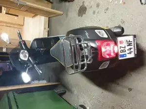 2014 Vespa gts 300 super sport, schwarz matt Bild 4