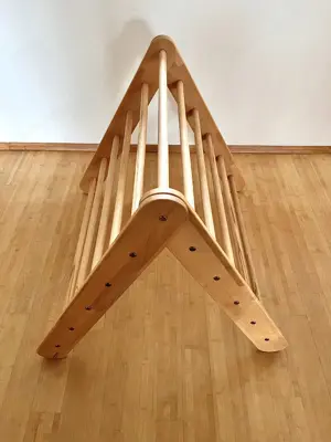 Pikler Dreieck Kletterdreieck mit Rutsche  Hühnerleiter Bild 3