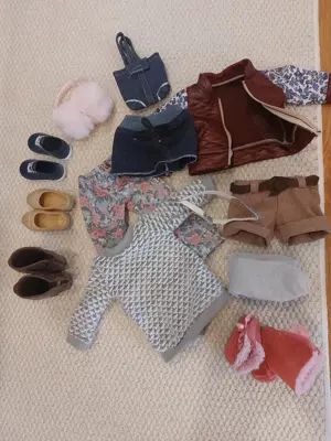 Verkaufe Puppe mit Zubehör  Bild 3