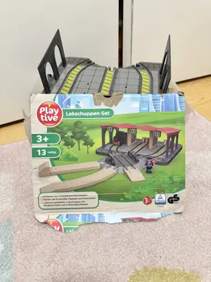 Lokschuppen-Set inkl. Extraschienen