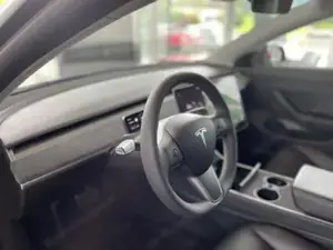 Tesla Model 3 2018 Bild 11