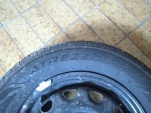 (verkauft) Sommer-Reifen-Satz auf 4 Loch-Felge für Honda Bild 5