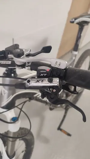     Mountainbike   Fox Federgabel, Shimano Deore XT Schaltung, Sehr guter zustand Bild 2