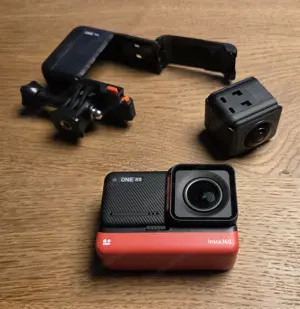 Insta360 ONE RS Twin Edition mit Zubehör   Actioncam