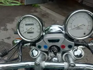 Yamaha XV 750 Bild 2