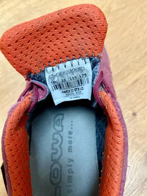Turnschuhe Goretex, Größe 28 Bild 4