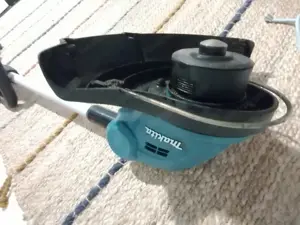 Makita DUR181 18V Akku Rasentrimmer Bild 2