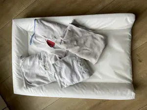 Ikea Wickelunterlage inkl. Bezüge