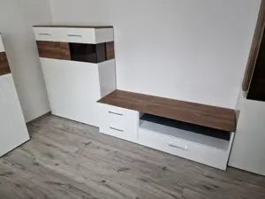 Wohnwand mit Couchtisch Bild 6