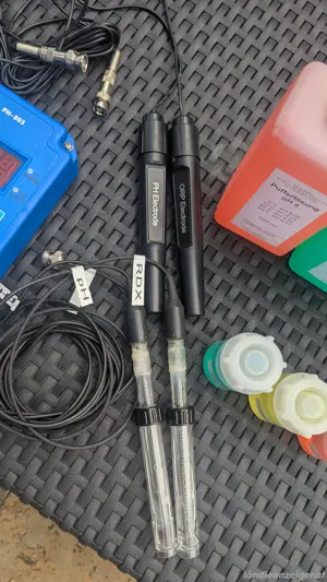 Pool Aquarium Sensoren Auswertegerät mit Kalibrierflüssigkeiten Bild 5