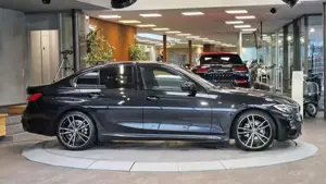 BMW 318 Bild 17