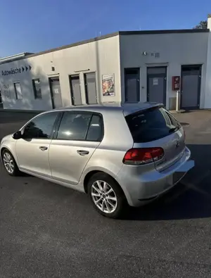 Verkaufe sehr Sparsame Golf 6 1.6 TDI Bild 2