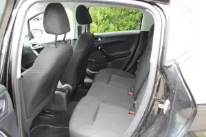 Peugeot 208 Bild 8