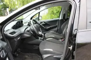 Peugeot 208 Bild 12