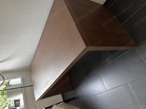 Brauner Schreibtisch