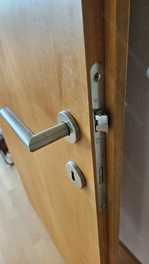 Massives Tischler-Innentürblatt (83,7 x 200 cm ÖNORM) mit Griff & Planet-Dichtung (ohne Zarge)   Bild 3