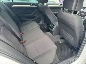 VW Passat Bild 18