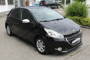 Peugeot 208 Style 1,2 VTi 82 Bild 2