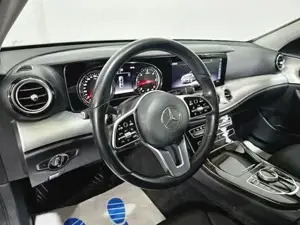 Mercedes-Benz E-Klasse Bild 6